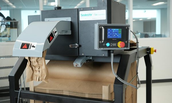 ProPad Horizontal with exit chute and magnetic HMI panel above the endless paper pallet